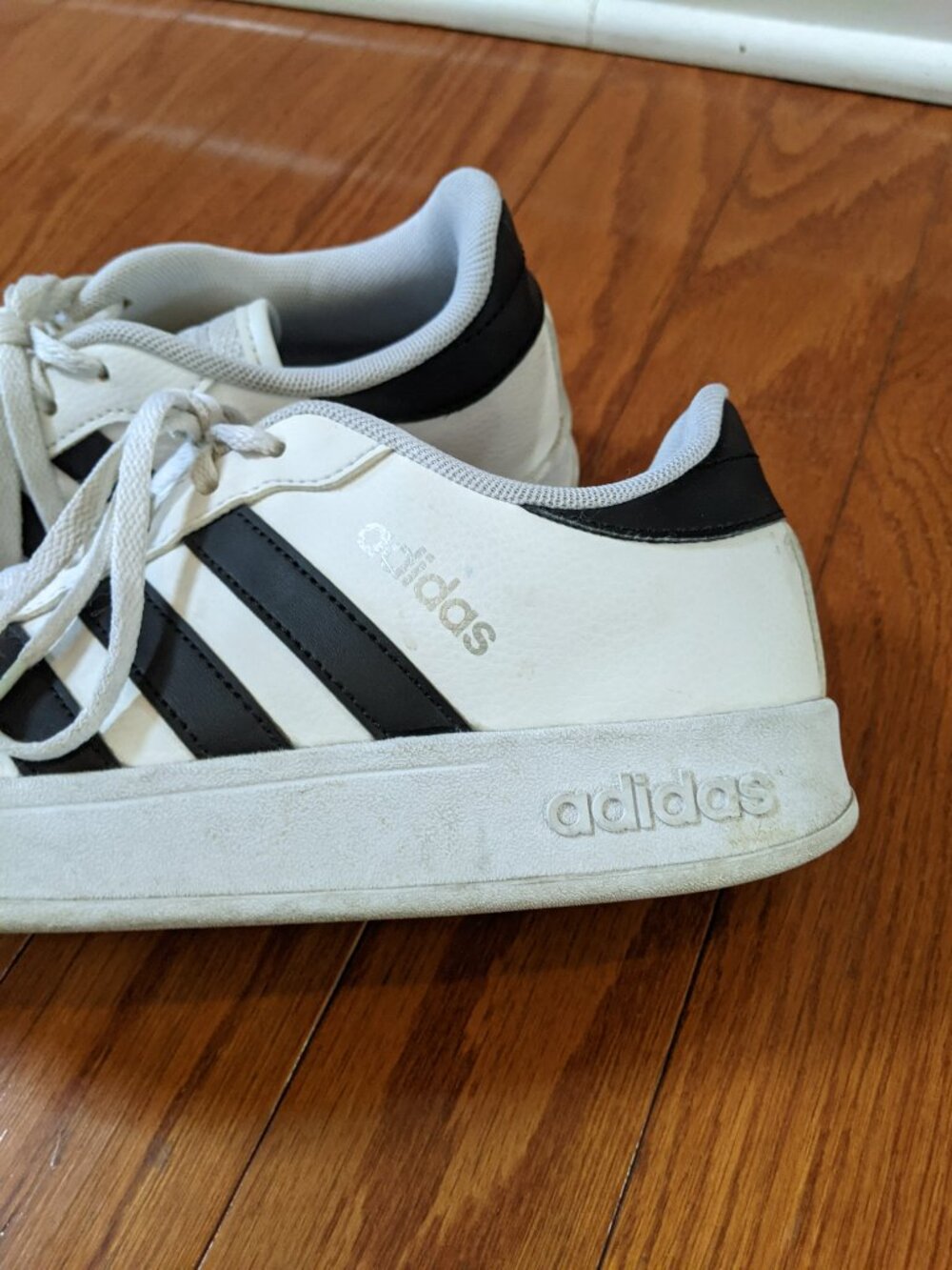 Adidas Grand Court Sneakers – Women’s Size 8 – White/Black Classic - Picture 3 of 4